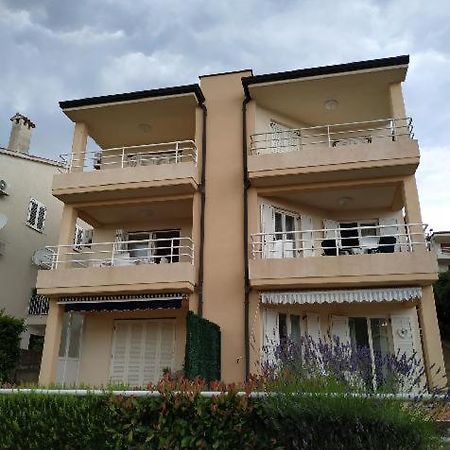 Apartmani Ines Rabac Esterno foto